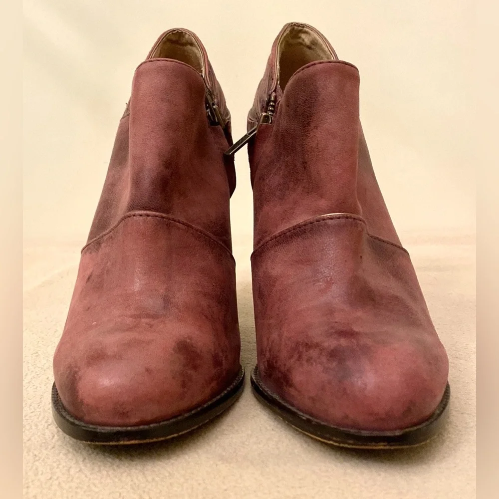 Frye Valerie Piping Purple SZ 8 Dark Cottagecore Goth Leather Ankle Bootie Heels